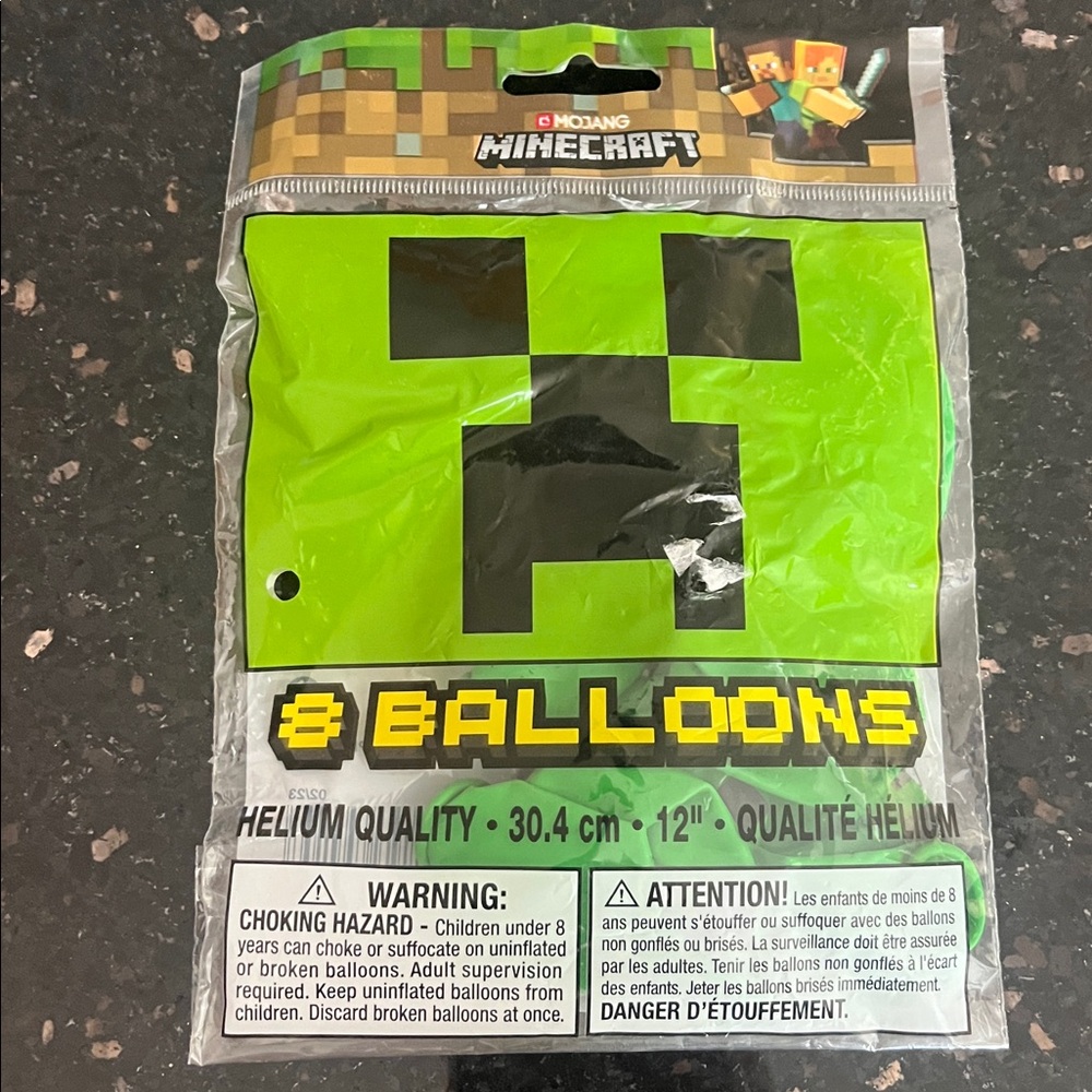 Minecraft Birthday Party Decoration Set - Picture 6 of 7